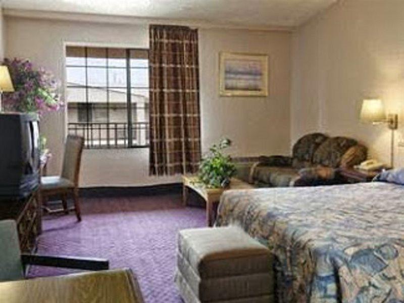 Rodeway Inn & Suites Denver Bilik gambar